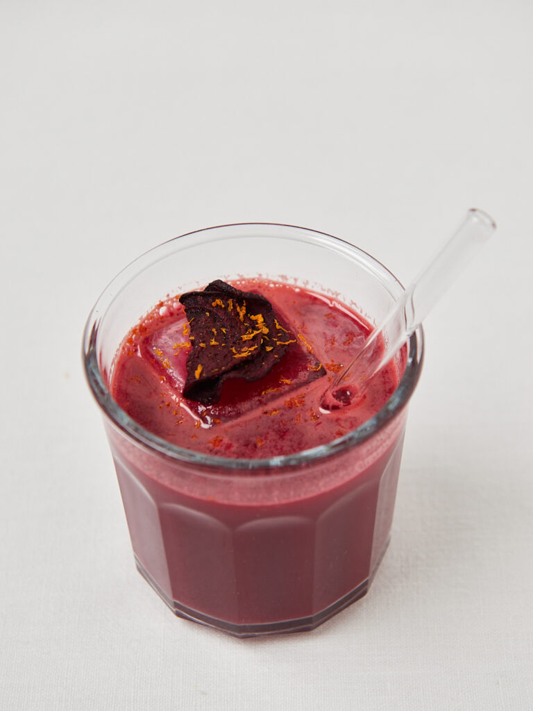 Zubereitung roter Detox Saft
