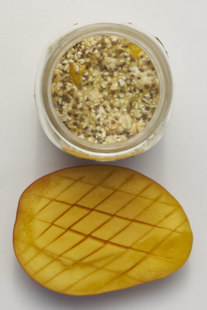 mango sliced and chia in the glass