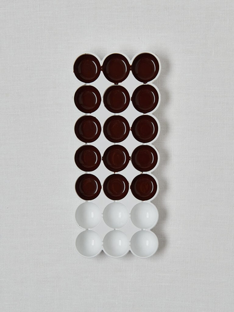 Homemade Toffifee in Silikonform &ndash; Draufsicht Zubereitungsschritt